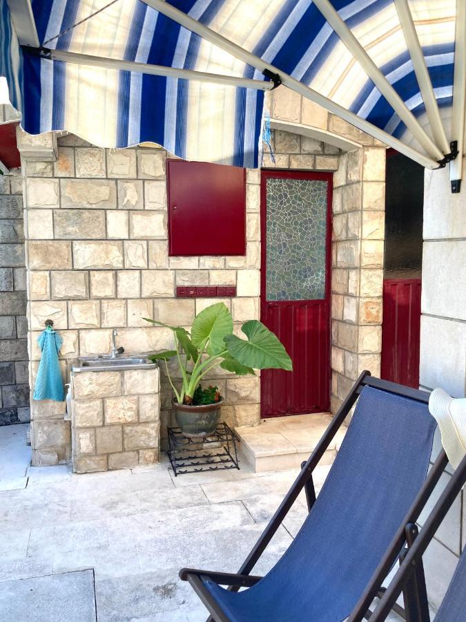 Guest House Vila Eli Herceg Novi Exteriör bild