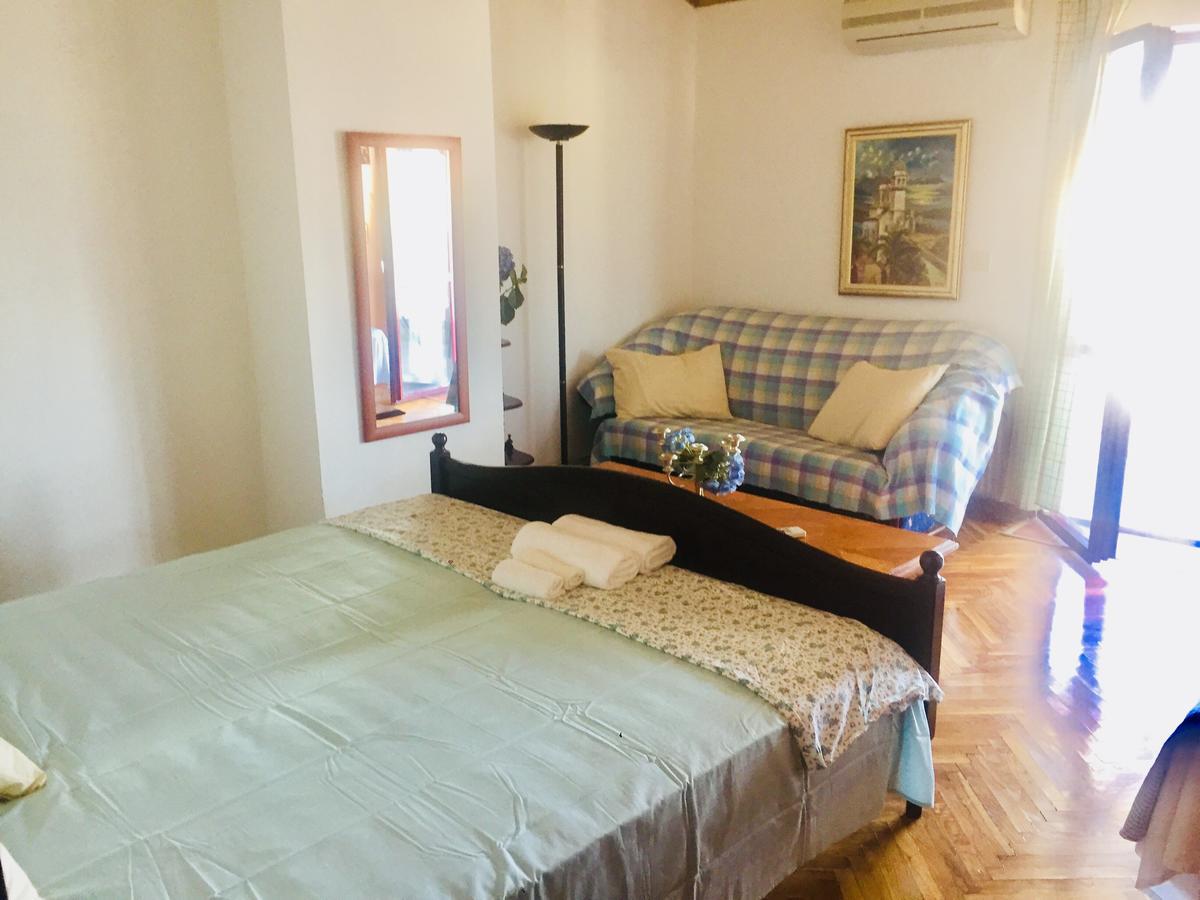 Guest House Vila Eli Herceg Novi Exteriör bild